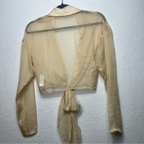 PRETTYLITTLETHING Organza Sheer Tie Front Blouse - Picture 7 of 8